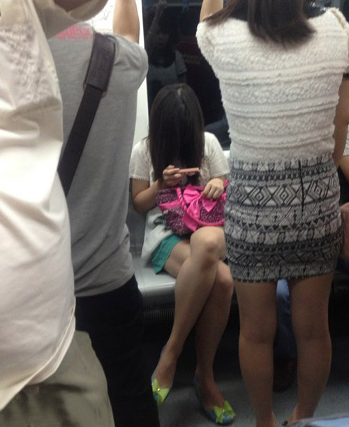 地铁上遇见的一个女鬼