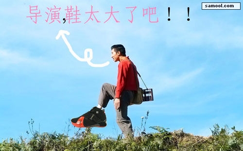 就这张正常点……可是，鞋怎么那么大？