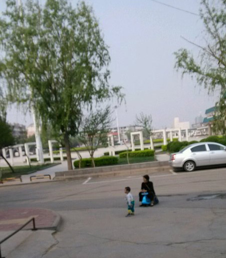 哎，带孩子的神人，让孩子情何以堪。