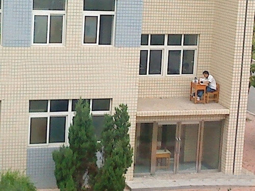 好学生，总是这么引人瞩目。