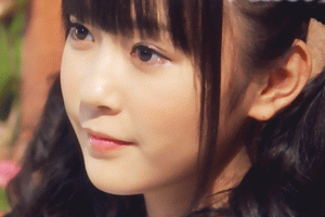 美女眼神可以秒杀一切