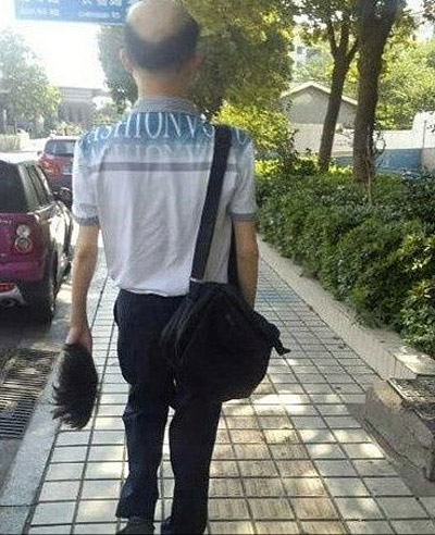 我秃顶，给你们欣赏欣赏。