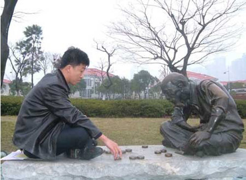 实在是空虚寂寞冷 屌丝也能找法子撑