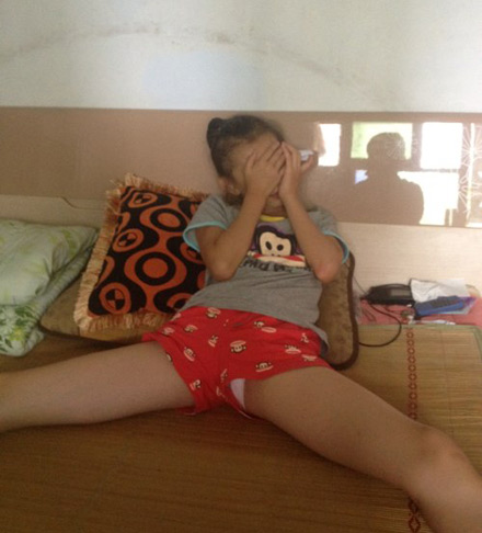 小妹妹，你跑偏了，是不是大姨妈来看你了？