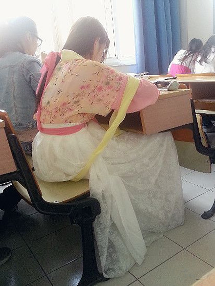 cosplay到了学校了