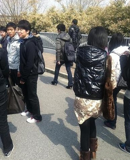 这图的亮点我足足找了六分半。。。