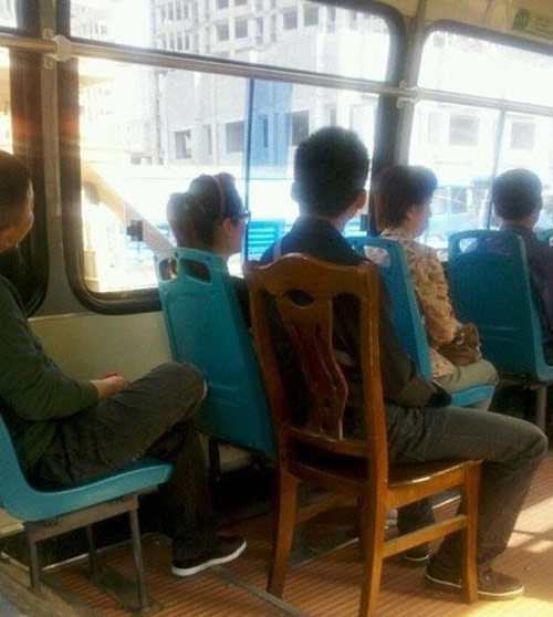哥们坐的是豪华私人座椅