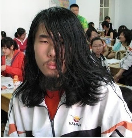 据说是2012年的文科状元，有秀发，就这么自信。