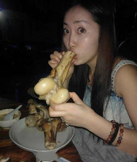 妹子，你吃的啥啊？有点邪恶了！