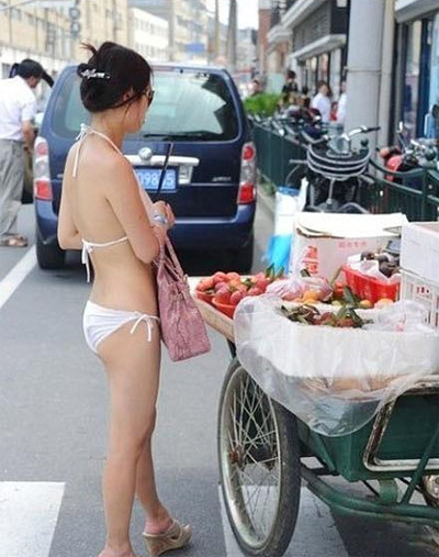 比基尼上街真凉快