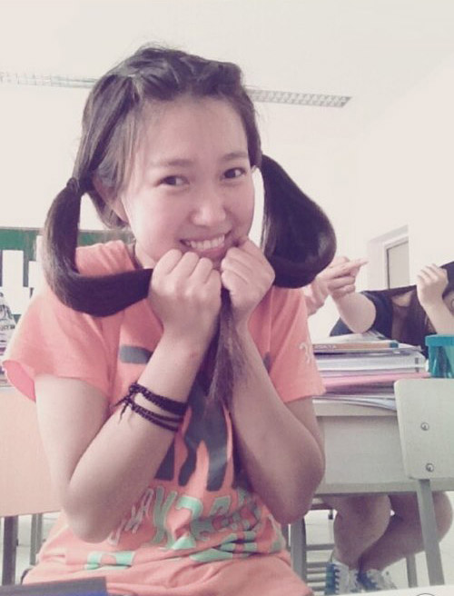 淘气的小妹妹