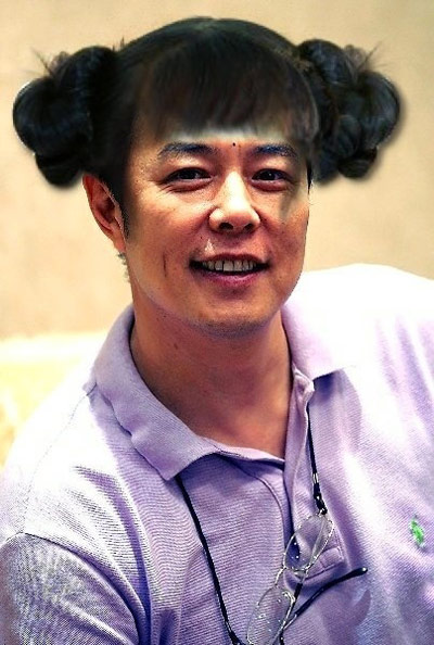 可爱张铁林。你不当皇上了？