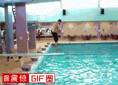跳水运动员这下杯具了