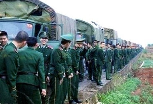 部队不管什么都是统一标配.