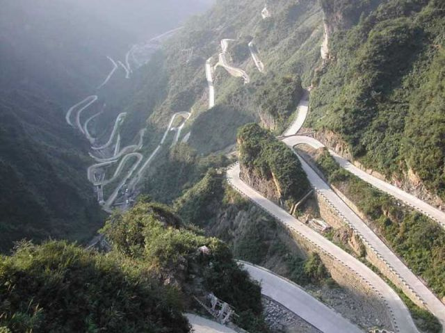 这里是山路十八弯