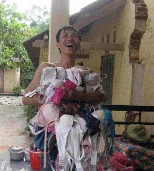 哈哈，妹子们，收破烂喽！！