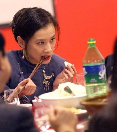 如此舒淇也很美。