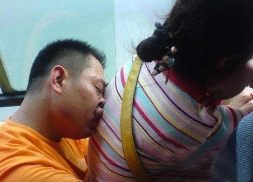 大哥，你都睡成猪了