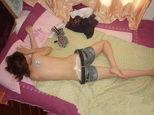 今晚，谁来陪我，万事俱备只欠男人。
