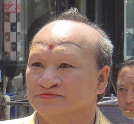 大叔，你这是扮演的妖精吧？