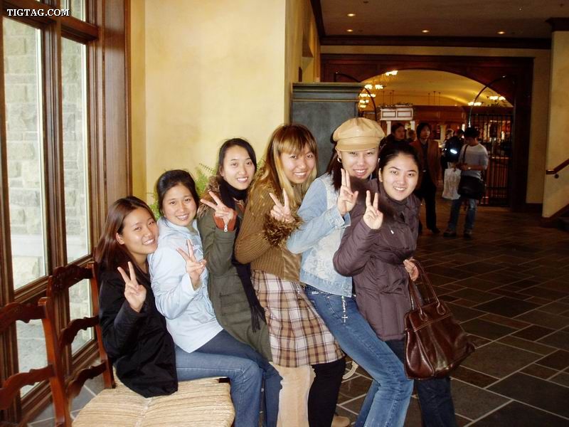 女生叠罗汉搞笑图