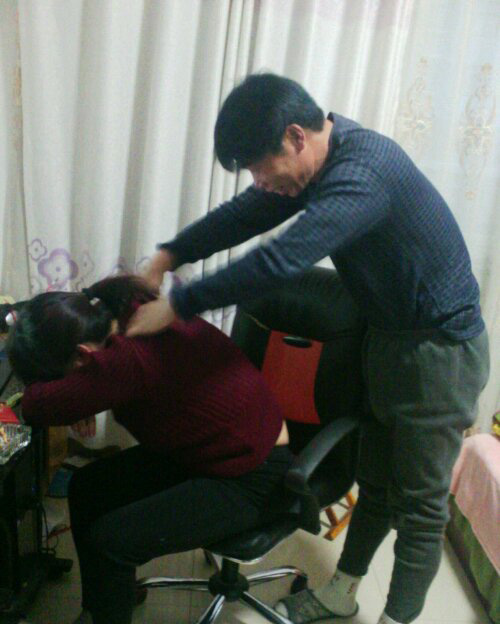 老夫妻之间深深的爱