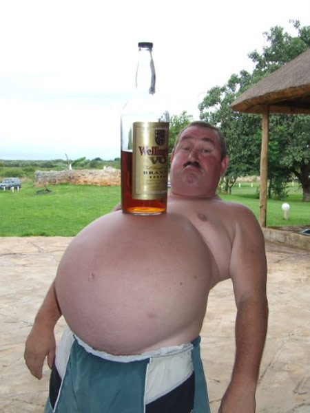 哈哈，超大啤酒肚