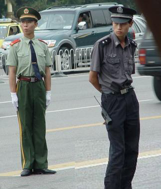 武警与保安的区别。。。