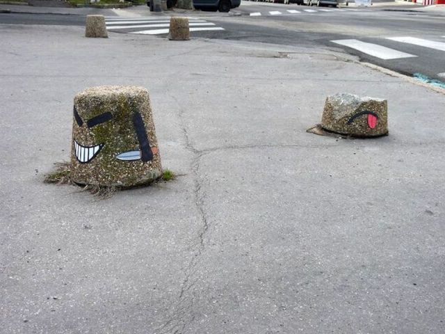 被恶搞的石头